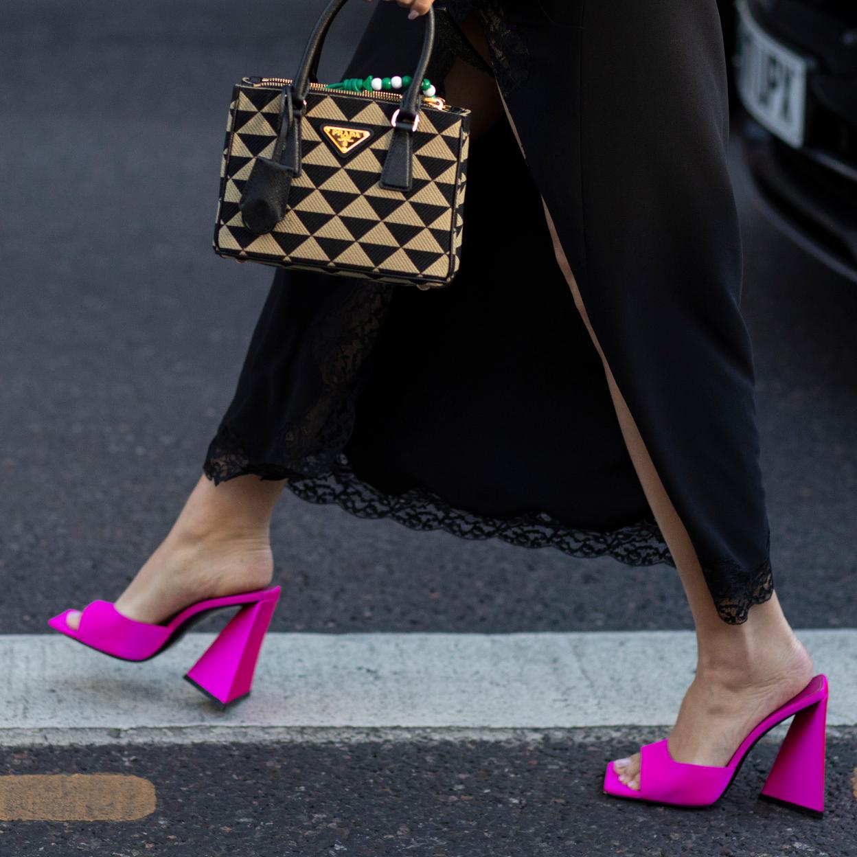 Todas las sandalias de tacón de colores que elevan tus looks de invitada