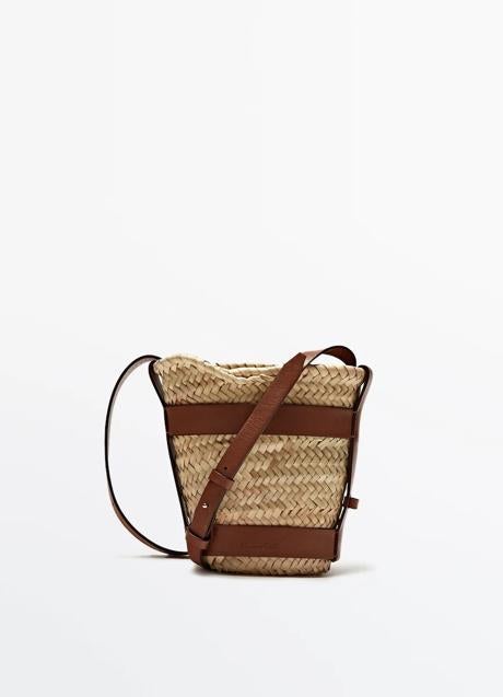 Imagen - Bolso de rafia de Massimo Dutti (79,99 euros)