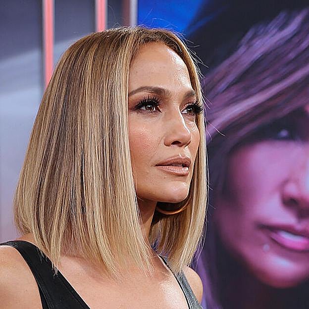 Jennifer Lopez con un corte bob asimétrico.