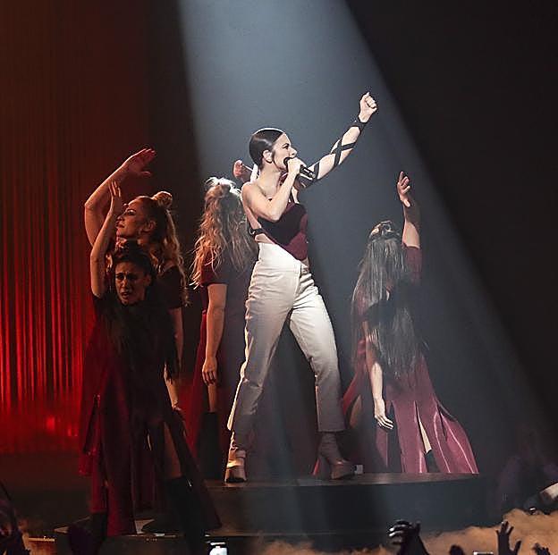Blanca Paloma durante un momento de su actuación en el Benidorm Fest.