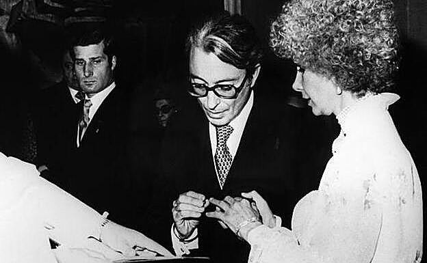 Imagen de la boda de Jesús Aguirre y la duquesa de Alba.