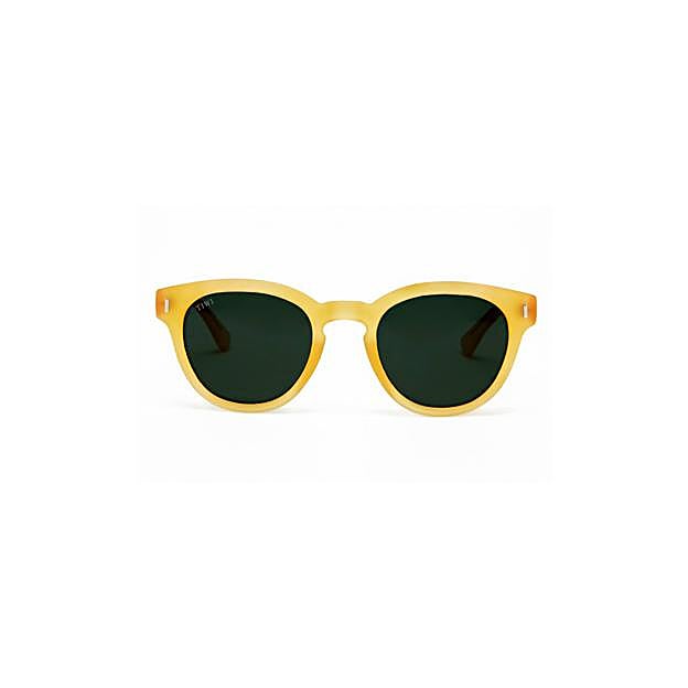Gafas de sol en color amarillo de Tiwi (75 euros).