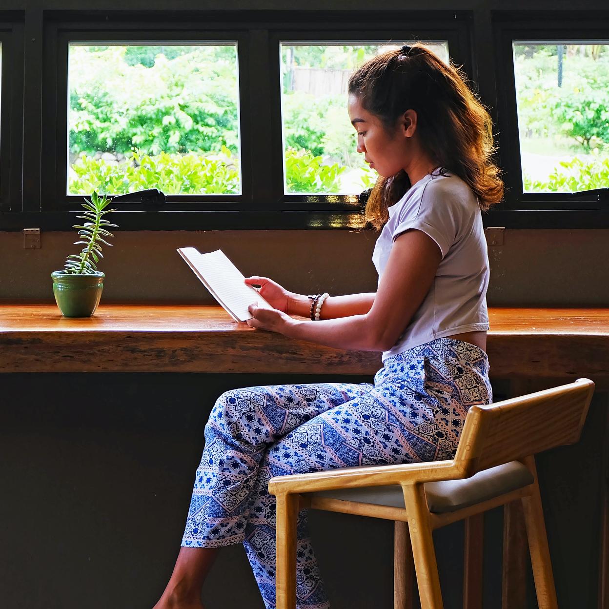 Las novedades literarias de mayo son ideales para tener a mano los libros que nos acompañarán en vacaciones.