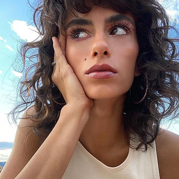 Todo lo que necesitas saber sobre la permanente para pelo rizado, la técnica más popular para transformar el cabello liso