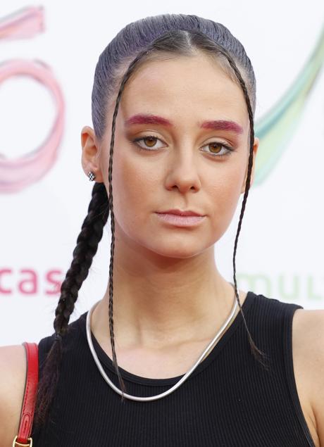 Imagen - Victoria Federica con cejas teñidas de rosa. Foto: Gtres.