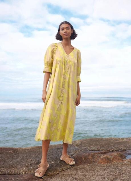 Imagen - Vestido midi con mangas abullonadas de Parfois, 29,95 euros.