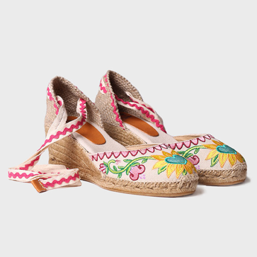 Imagen secundaria 1 - Las alpargatas de Toni Pons.