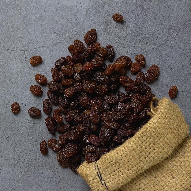 Pasas, el superalimento que te ayuda a adelgazar. 