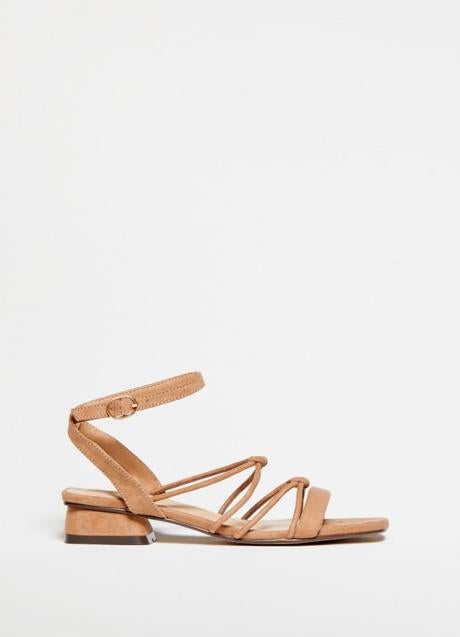 Imagen - Sandalias de ante de Sfera (21,99 euros)