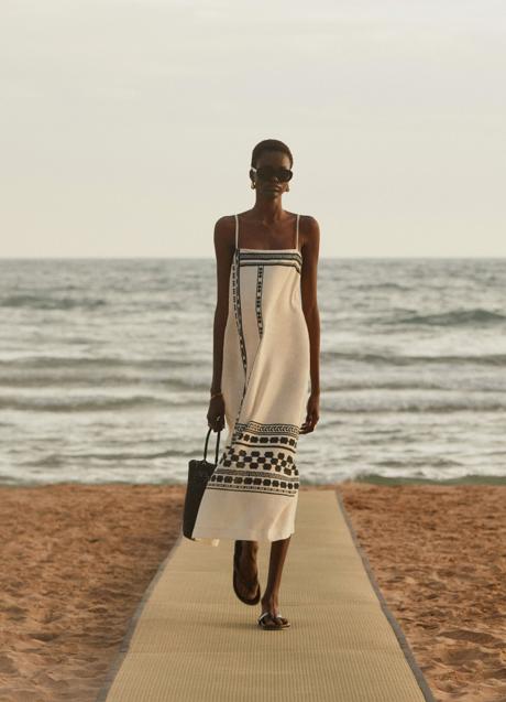 Imagen - Vestido estampado de Massimo Dutti (99,99 euros)