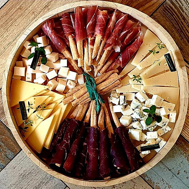 Una de las tablas de queso de Vida Láctea, la quesería de Ponferrada. 