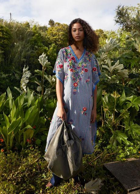 Imagen - Camisa con abalorios de Parfois (99,99 euros)