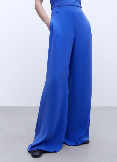 Imagen - Pantalón holgado azul cobalto de Adolfo Domínguez, 109 euros.