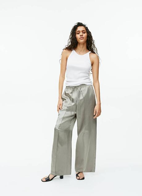 Imagen - Pantalones satinados con cordón de Arket, 89 euros.