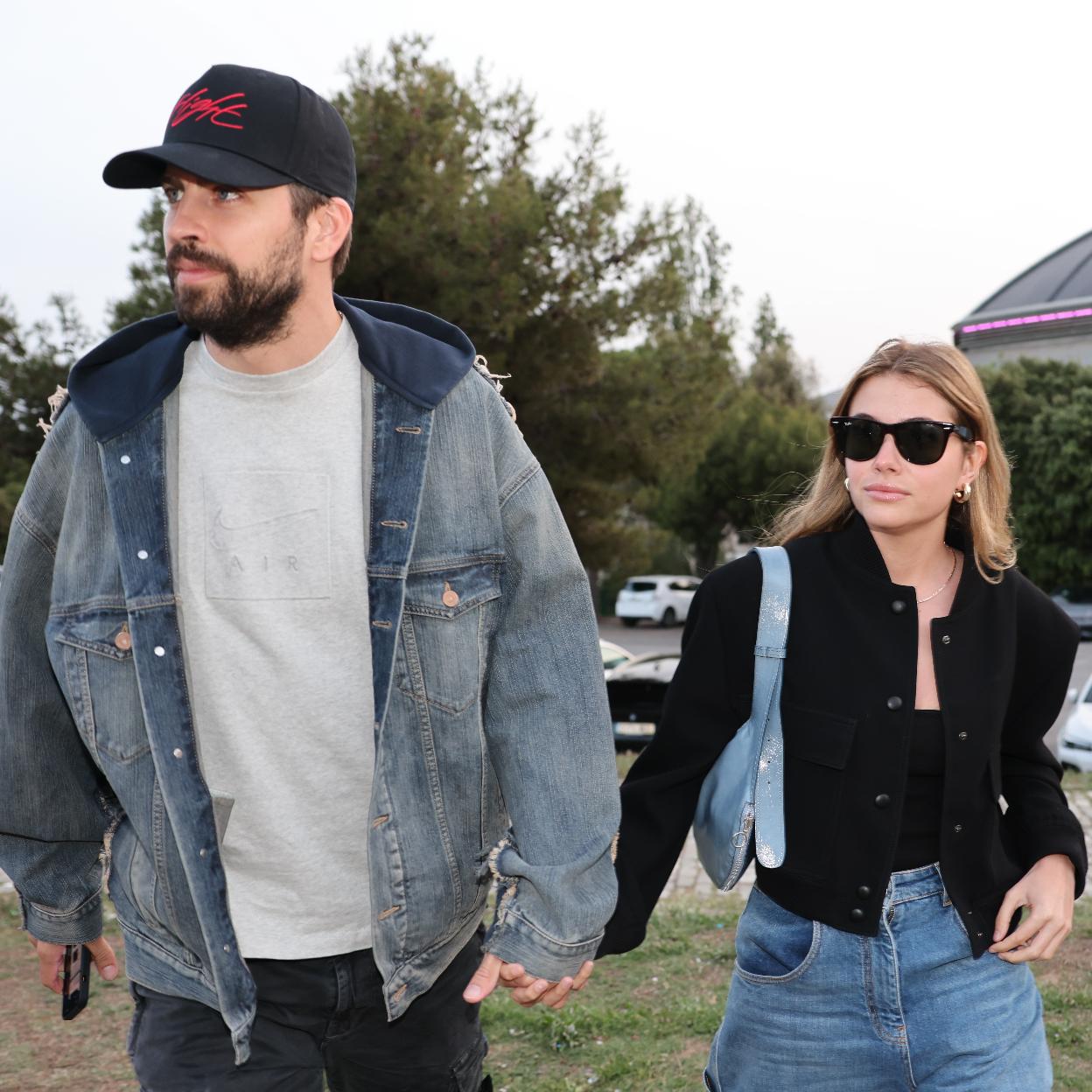 Piqué y Clara Chía llegando al concierto del Coldplay en Barcelona.