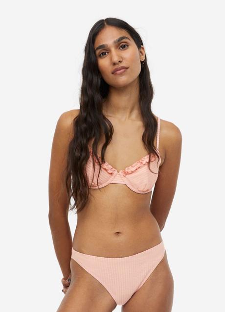 Imagen - Bikini rosita estampado, top 19,99 euros y braguita 14,99 euros.
