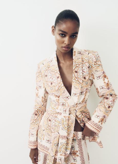 Imagen - Chaqueta estampada de Zara (79,95 euros)