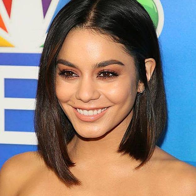 Vanessa Hudgens con corte de pelo Clavicut tendencia