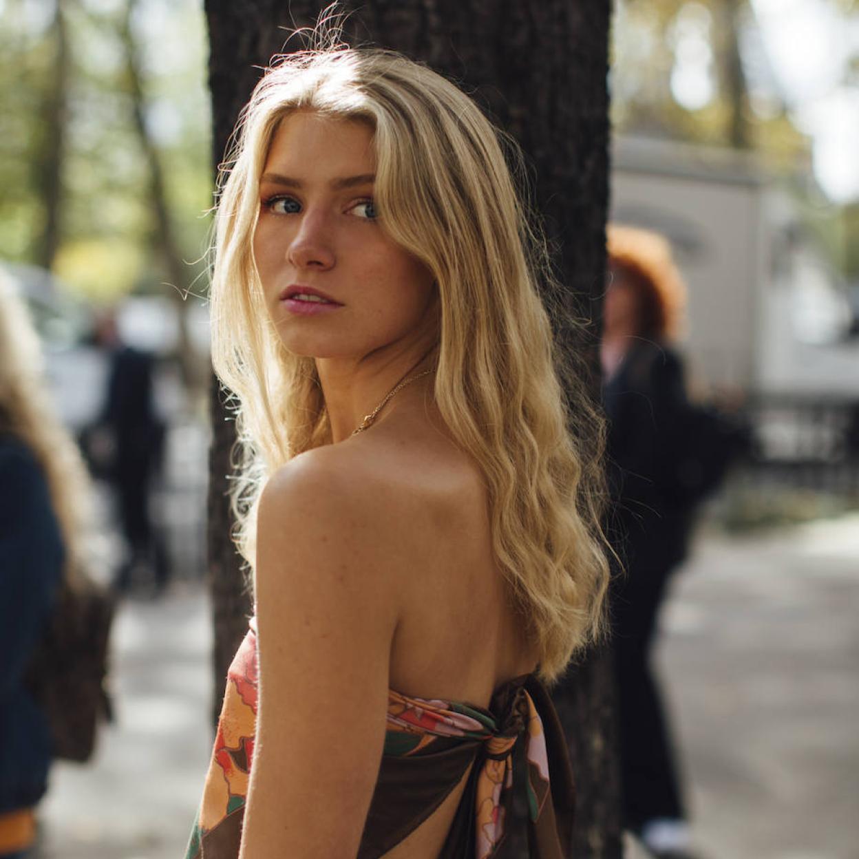 Modelo con pelo hidratado