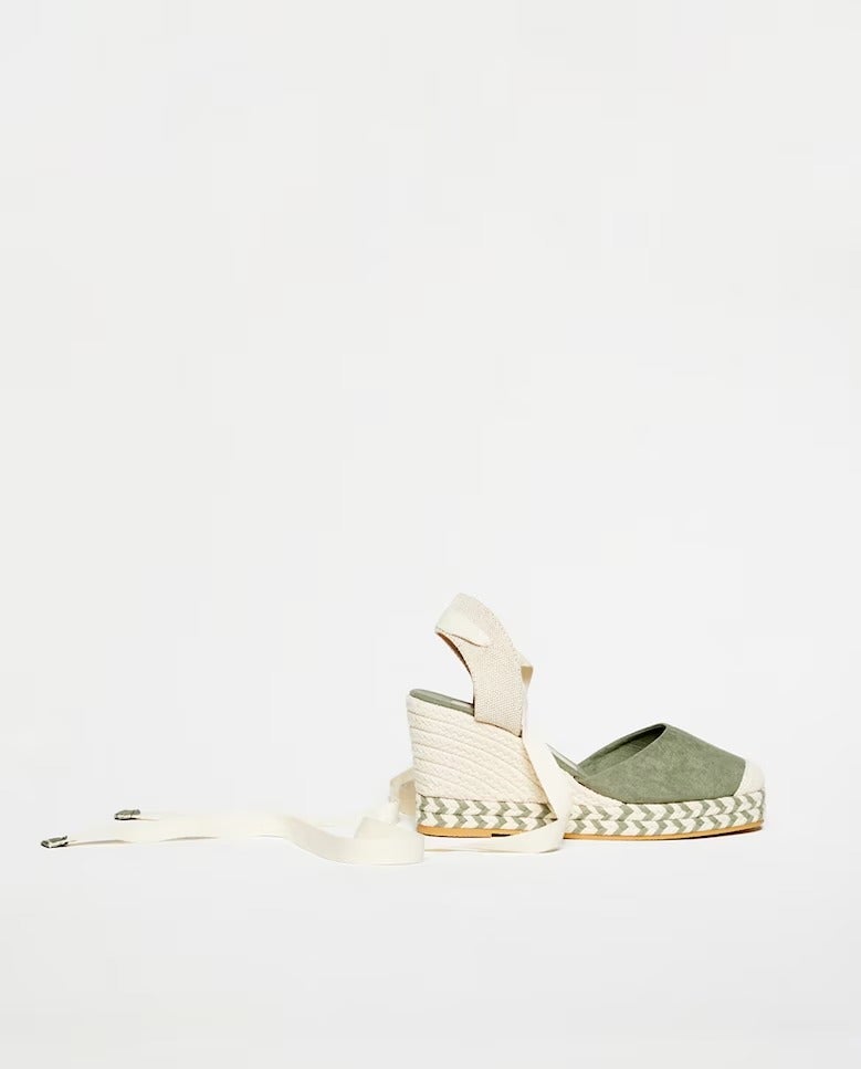 Imagen - Cuña cerrada atada de Sfera, 19,99 euros.