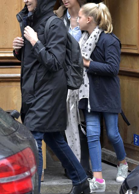 Imagen - Irene Urdangarin con un look con vaqueros y zapatillas de Adidas. / GTRES