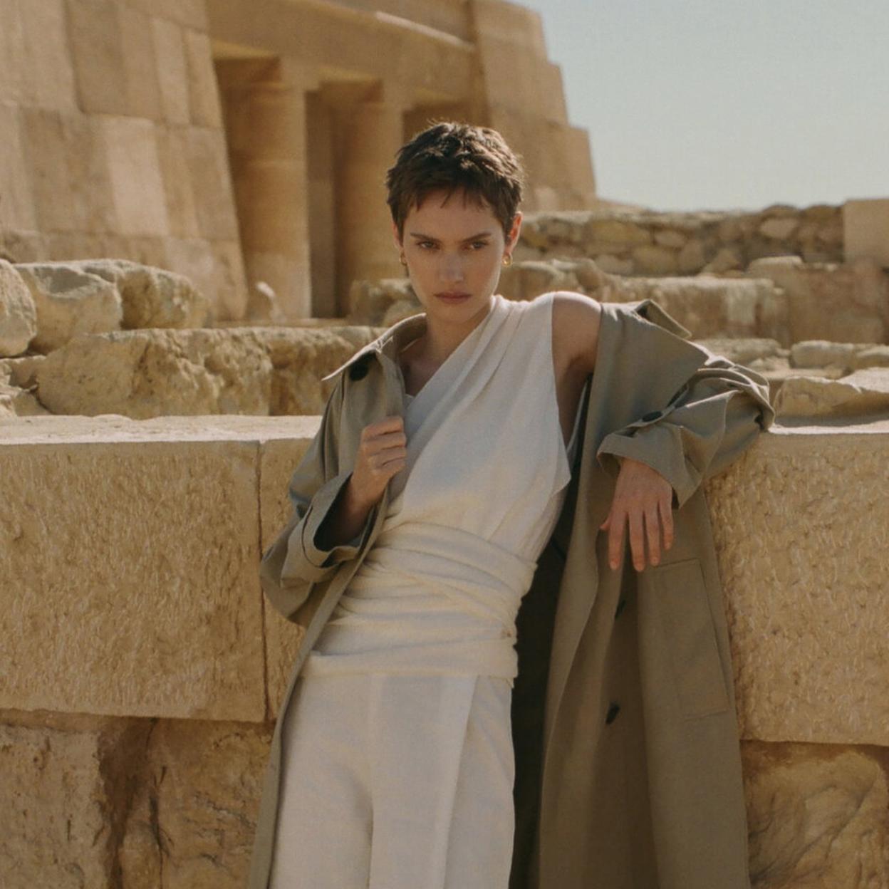 Las propuestas más elegantes del momento están dentro de la sección de novedades de verano de Massimo Dutti. 