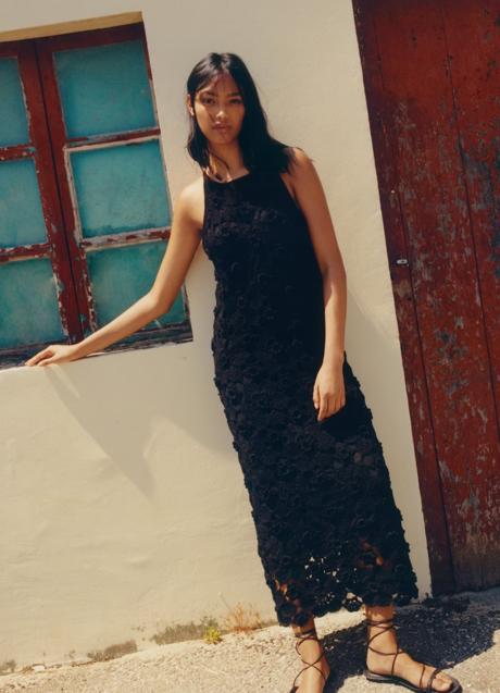 Imagen - Vestido negro de Zara (79,99 euros)