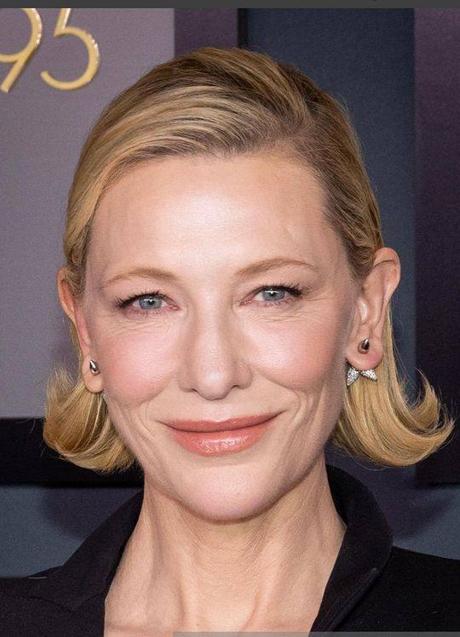 Imagen - Peinado de fiesta para pelo corto con puntas hacia afuera