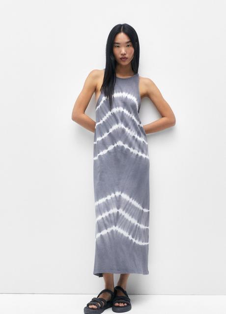 Imagen - Vestido con estampado tie-dye, de Pull & Bear.