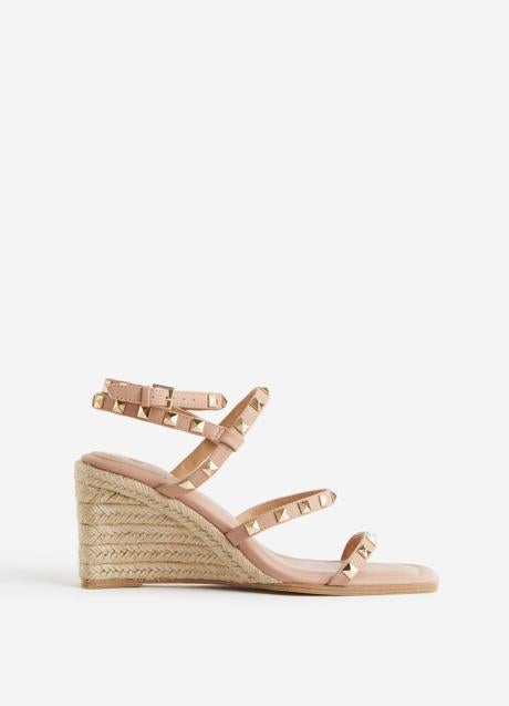 Imagen - Sandalias con cuña de esparto de H&M (44,99 euros)