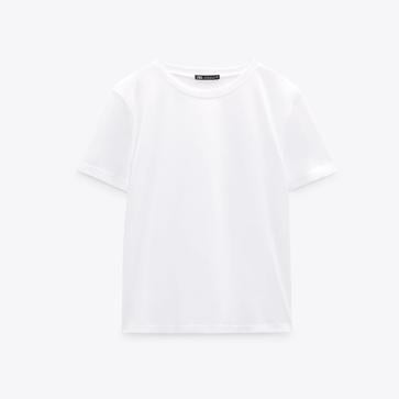 Imagen secundaria 1 - Blazer negro, camiseta básica y vaquero en gris de Zara.