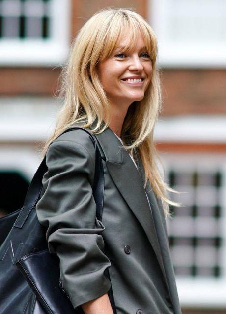 Imagen - Corte de pelo largo con flequillo setentero