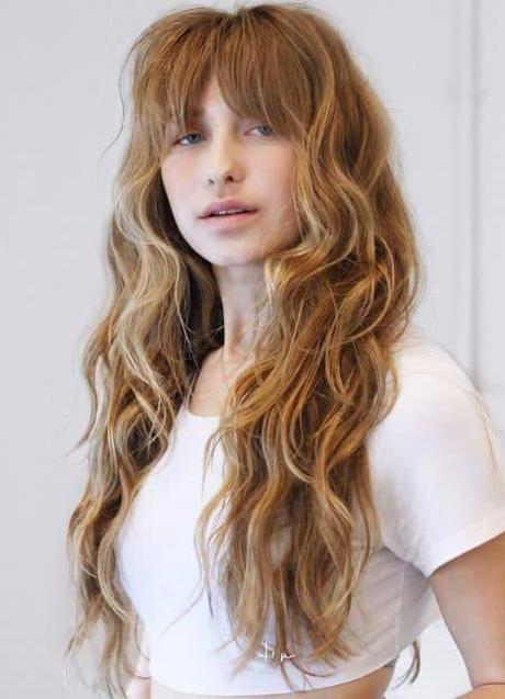 Imagen - Cortes de pelo largo 2023 estilo mermaid shag