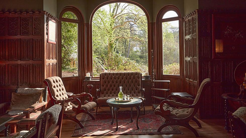 Bar escocés del hotel Brindos Lac & Château. 