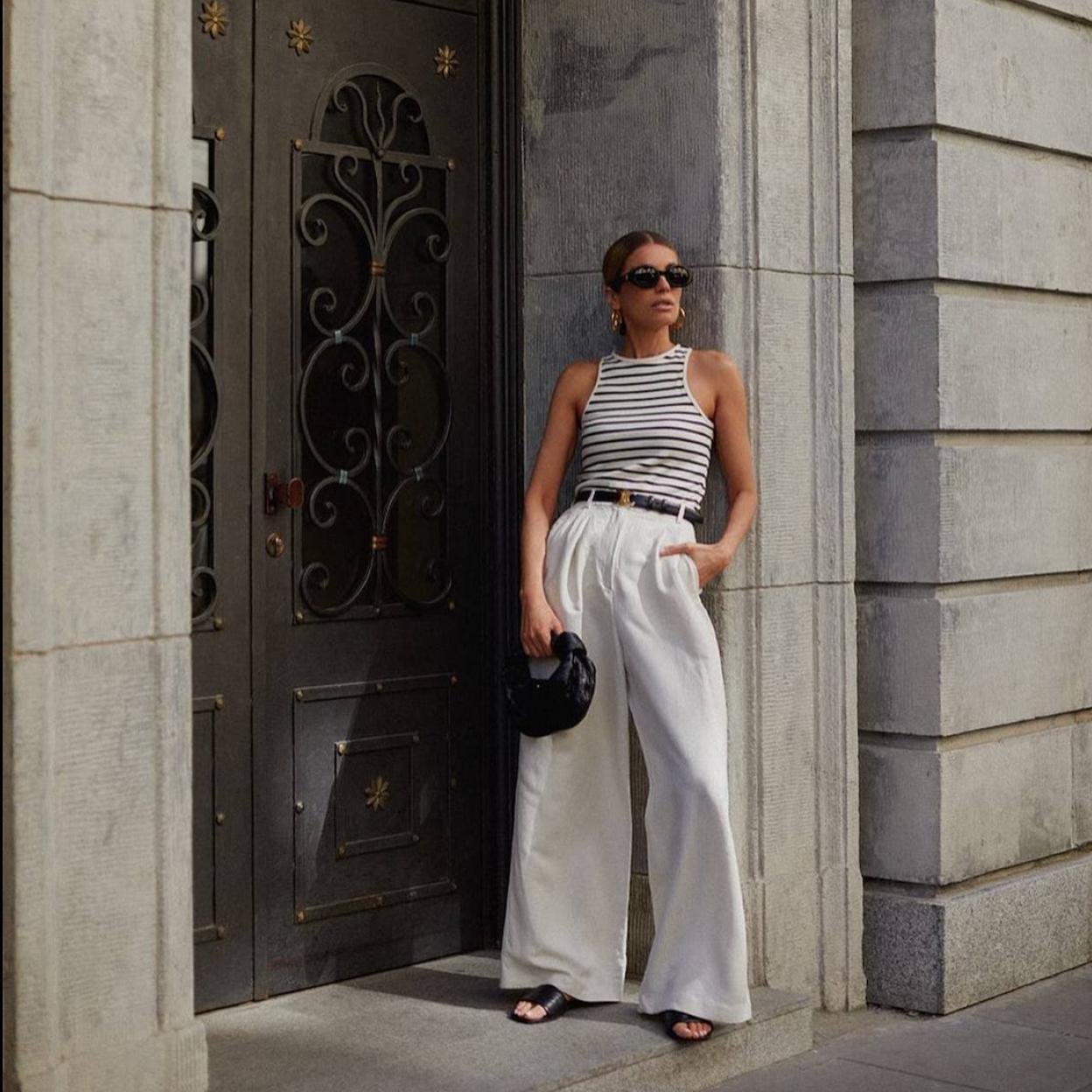 La influence lleva unos pantalones básicos para verano