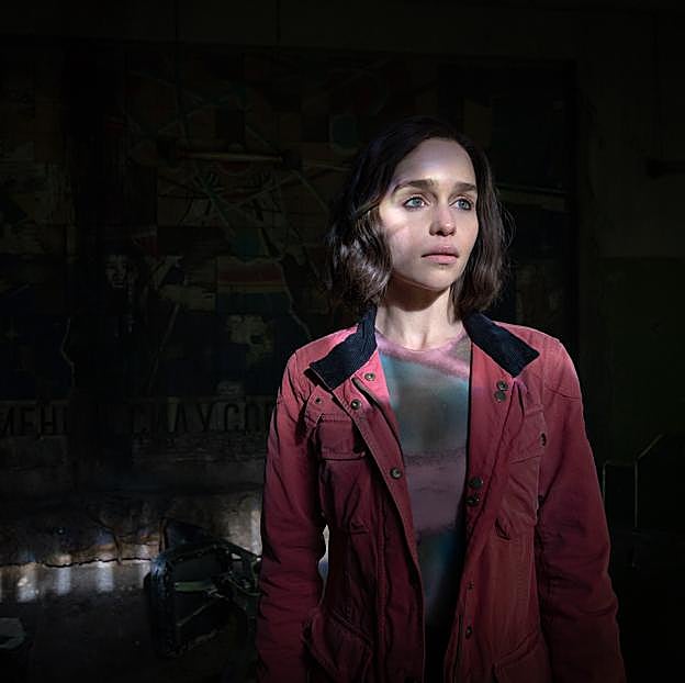 Emilia Clarke como G'iah en una imagen de Invasión Secreta.