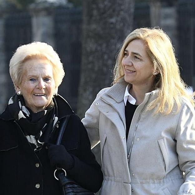 La infanta Cristina hacía una vida totalmente normal cuando visitaba en Vitoria a los Urdangarin y era frecuente verla pasear con Claire Liebaert. 
