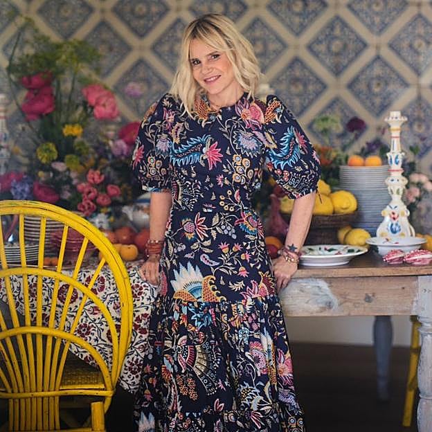 Eugenia Martínez de Irujo con un vestido estampado.