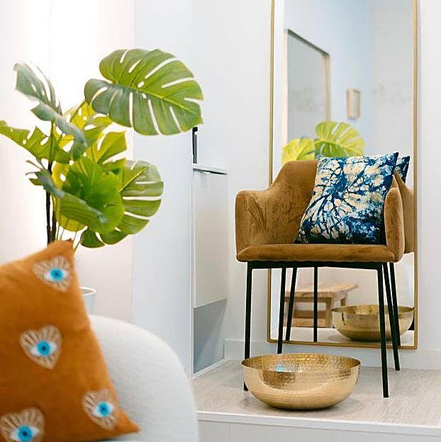 Local con espacio para pedicura de Mala Bernad