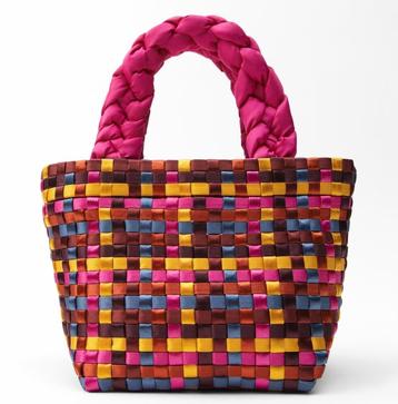 Imagen secundaria 1 - LA blusa, el bolso y los pantalones de las rebajas de Zara.