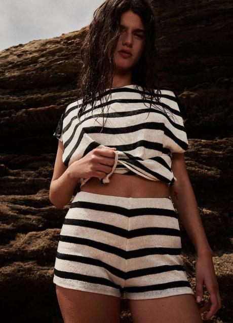 Imagen - Conjunto rústico a rayas con top y shorts