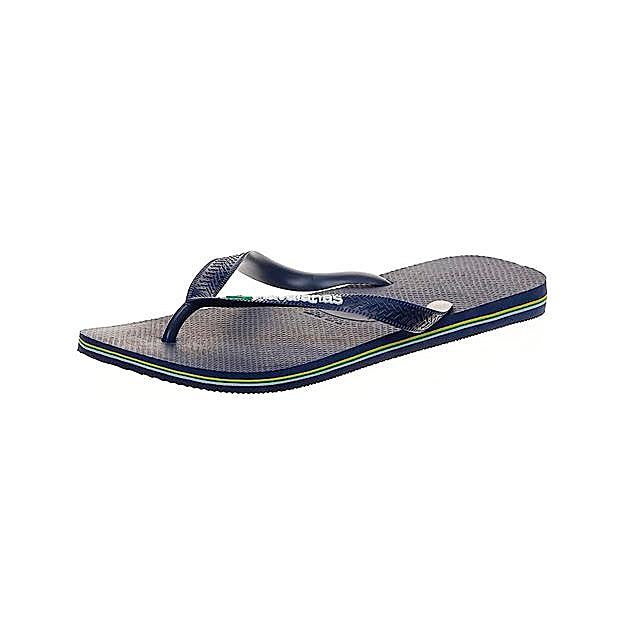 Chanclas en azul marino de Havaianas (12,60 euros).