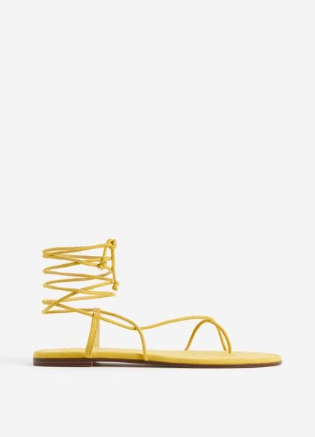 Imagen - Sandalias amarillas de H&M (17,99 euros)