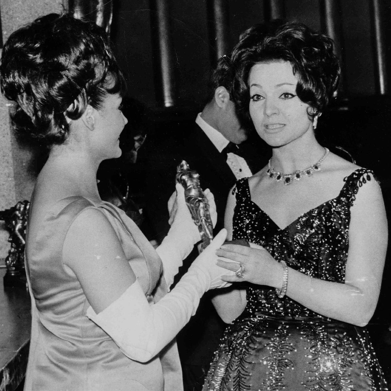 Carmen Sevilla y Sara Montiel, en una imagen de 1962.