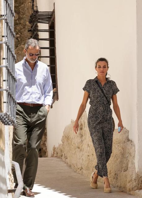 Imagen - Doña Letizia con alpargatas de Mint & Rose.