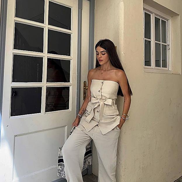 El total look de lino rebajado con el que más elegante irás este verano según las famosas