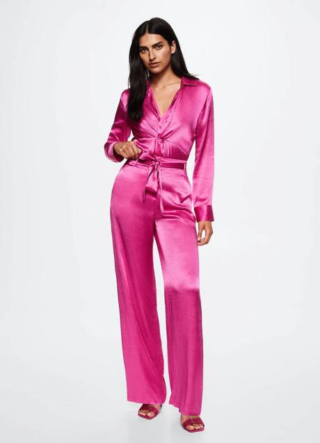 Imagen - Look color rosa en tejido satinado