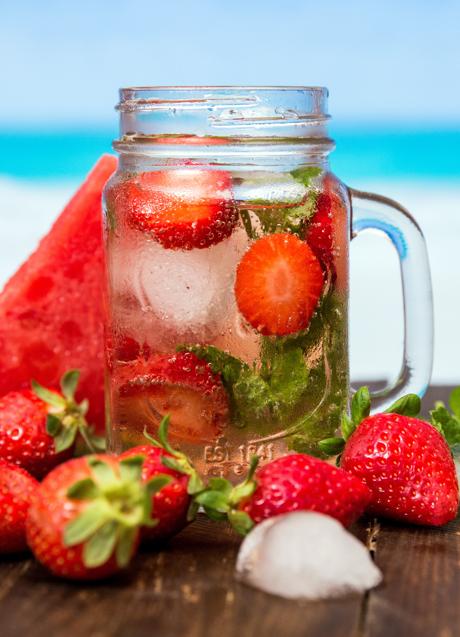 Imagen - Agua con frutas/PEXELS