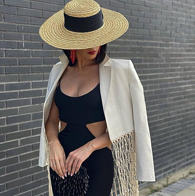 Flechazo con esta blazer con flecos de las rebajas de Zara que elevará tus looks al instante