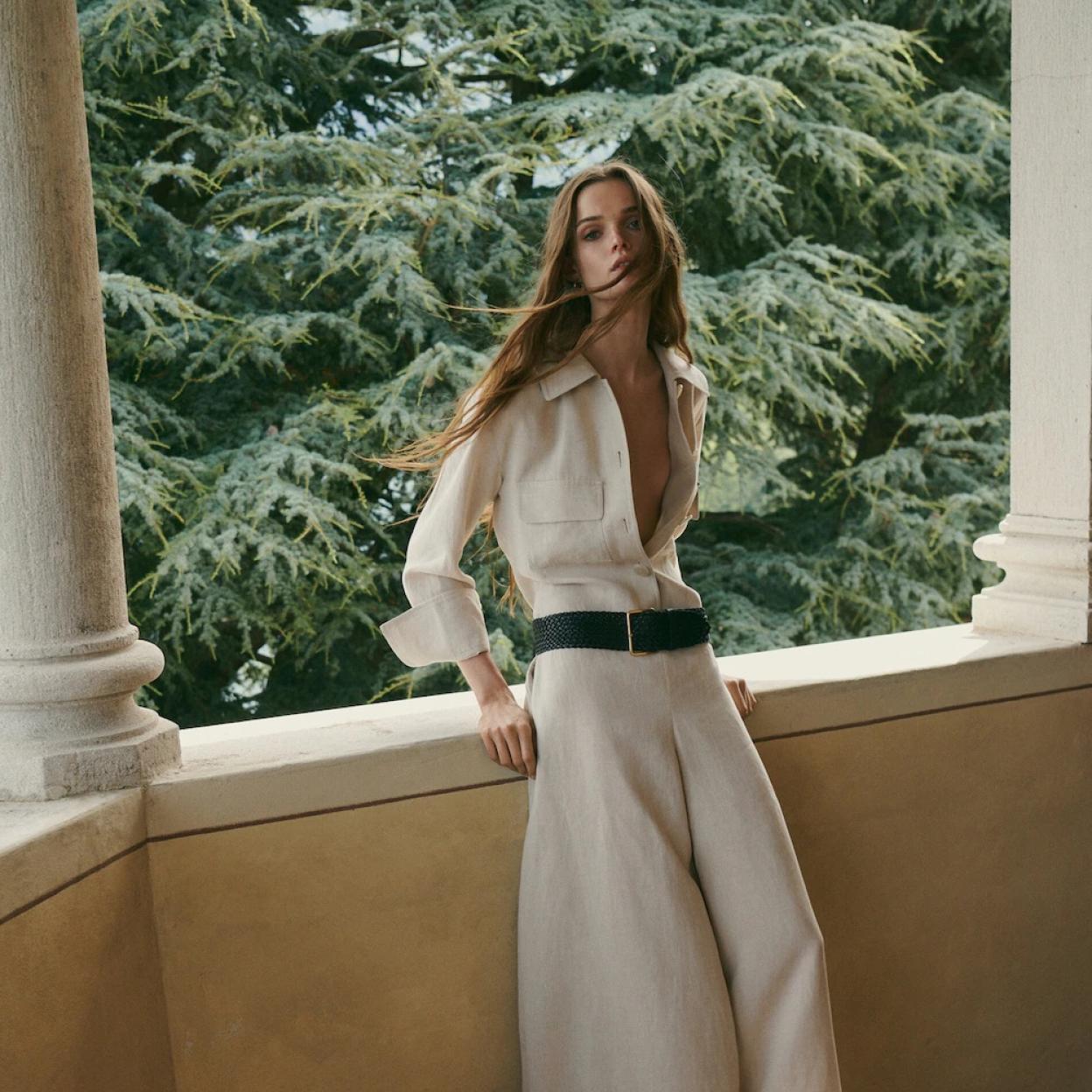 Las novedades de Massimo Dutti llegan con sabor a entretiempo: vestidos, zapatos y faldas que te invitan a soñar con la nueva temporada. 